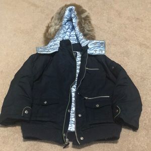 Gap boys navy puffer jacket in size XS